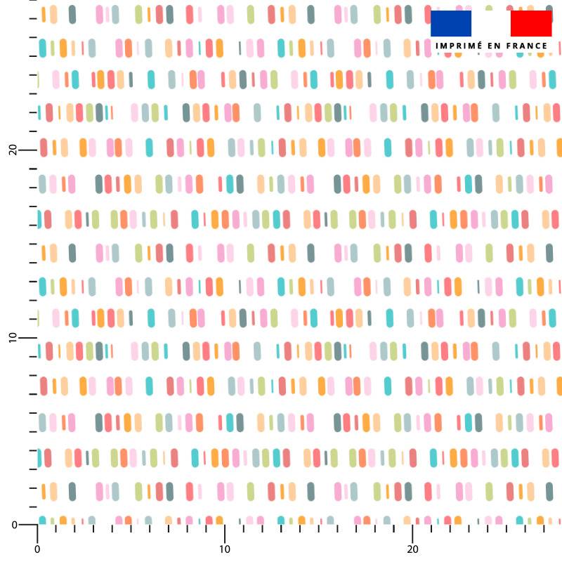 Cylindres multicolores - Fond blanc